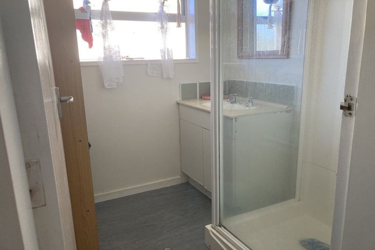 Photo of property in 27 Rhine Street, Island Bay, Wellington, 6023