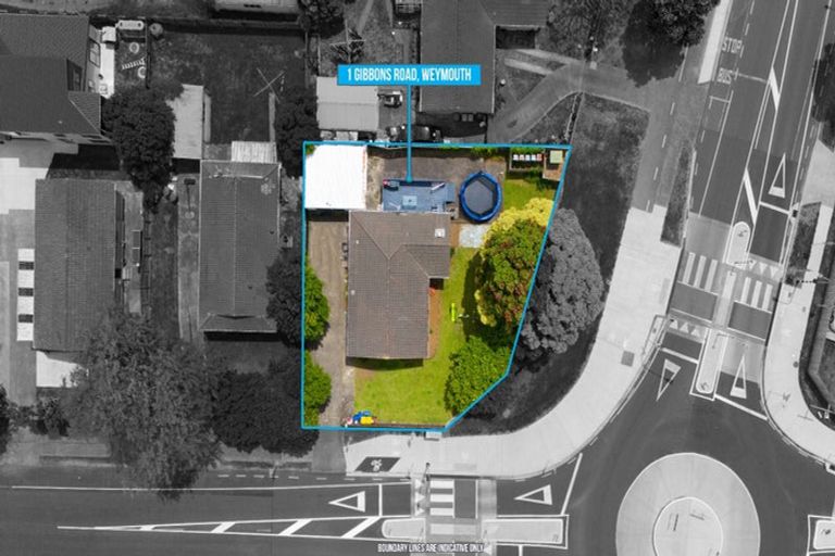 Photo of property in 1 Gibbons Road, Weymouth, Auckland, 2103
