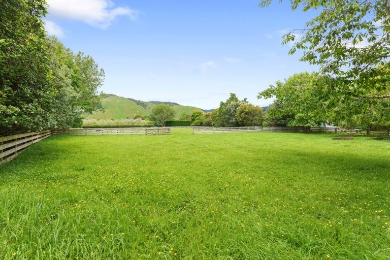 Photo of property in 99 Settlement Road, Te Horo, Otaki, 5582
