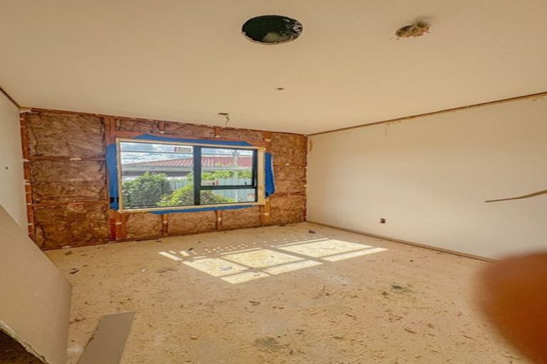 Photo of property in 6 Jodie Place, Flat Bush, Auckland, 2023