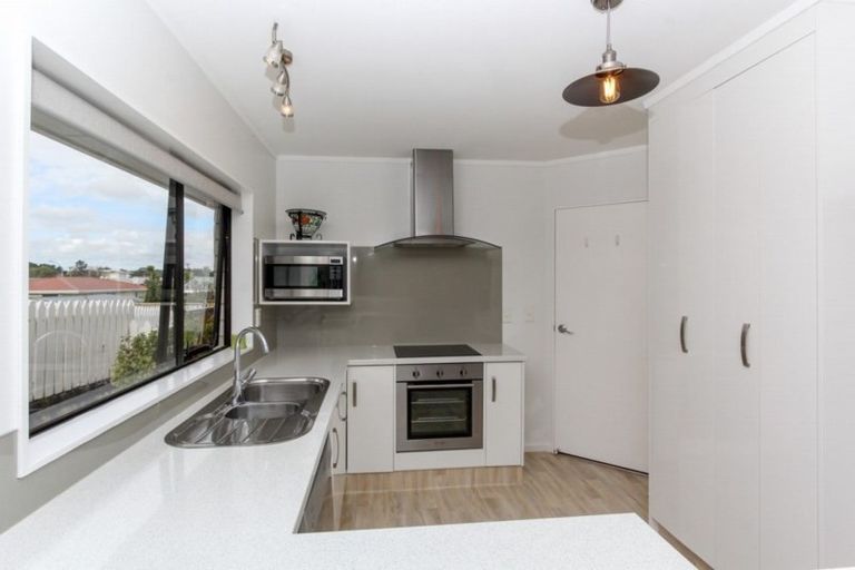 Photo of property in 4 Sandel Rise, Merrilands, New Plymouth, 4312