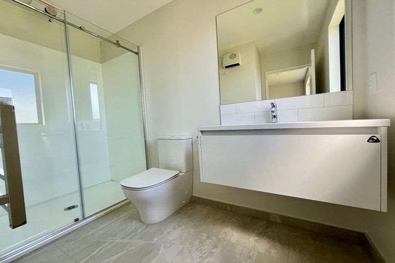 Photo of property in 1 Comer Street, Halswell, Christchurch, 8025