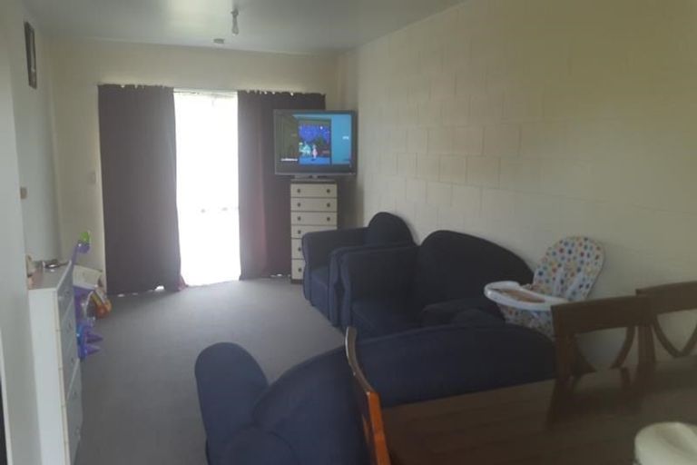 Photo of property in 1/15 Halsey Road, Manurewa, Auckland, 2102