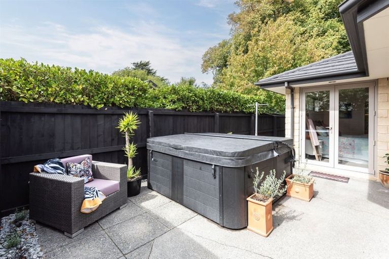 Photo of property in 22 John Campbell Crescent, Hillmorton, Christchurch, 8024