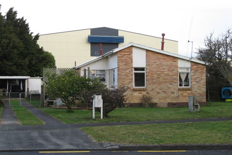 Photo of property in 15 Crosher Place, Silverdale, Hamilton, 3216