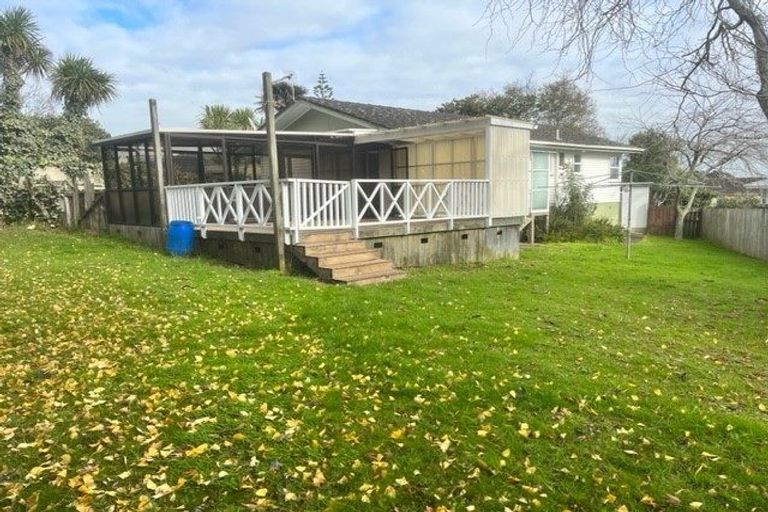 Photo of property in 3 Wycherley Drive, Bucklands Beach, Auckland, 2014