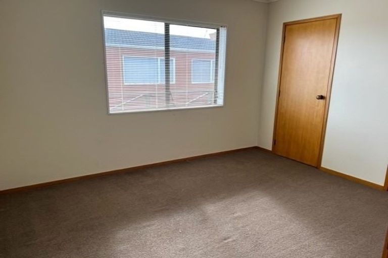 Photo of property in 19 Petrel Place, Massey, Auckland, 0614