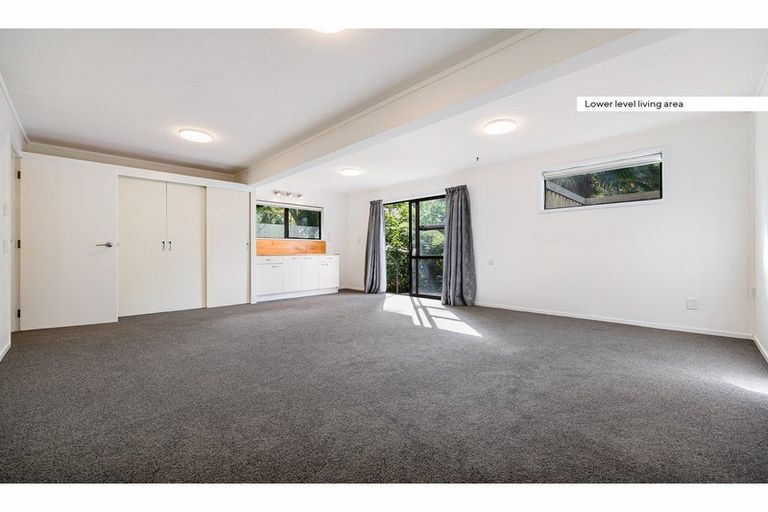 Photo of property in 200 Atkinson Road, Titirangi, Auckland, 0604