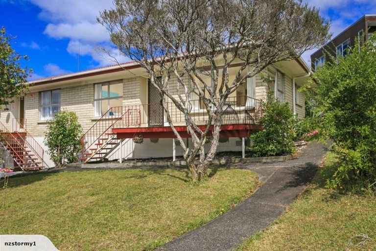 Photo of property in 1/8 Northwick Place, Hillcrest, Auckland, 0627