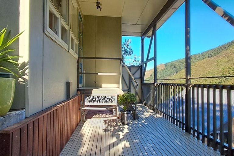 Photo of property in 7 Amos Way, Kingston, Wellington, 6021
