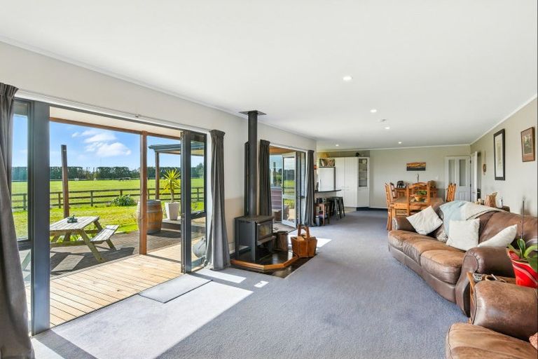 Photo of property in 70 Joblins Road, Levin, 5571