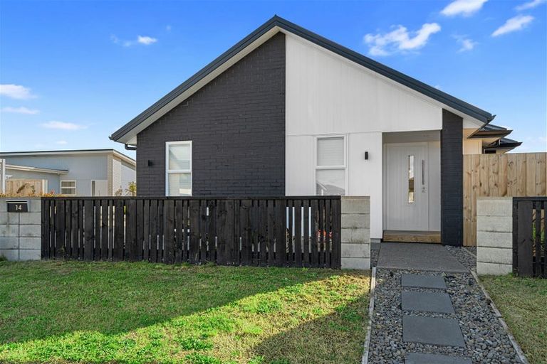 Photo of property in 14 Toi Place, Papamoa, 3118