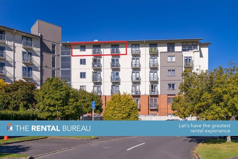 Photo of property in 5e/10 Crown Lynn Place, New Lynn, Auckland, 0600