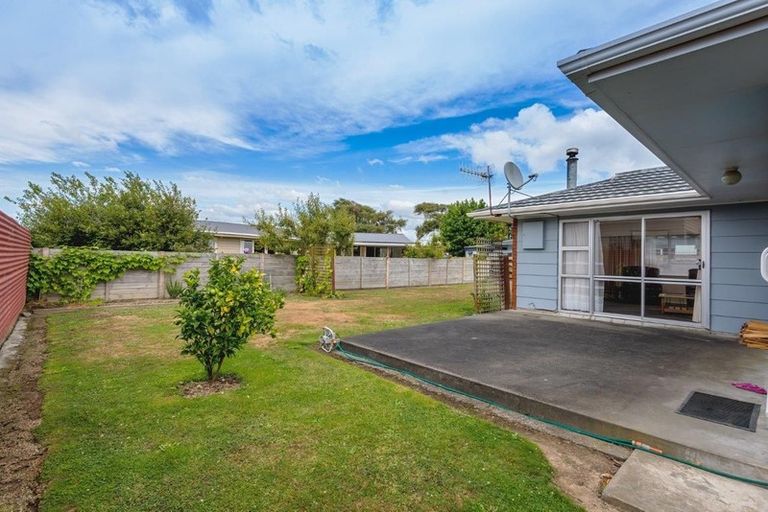 Photo of property in 10 Hollows Crescent, Takaro, Palmerston North, 4412