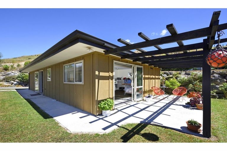 Photo of property in 6 Gossey Drive, Wakefield, 7025