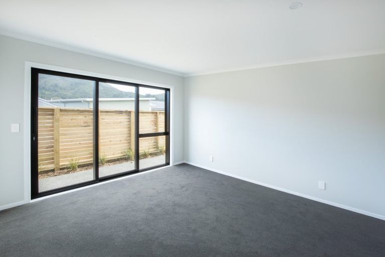 Photo of property in 27 Te Ara O Roimata, Wainuiomata, Lower Hutt, 5014