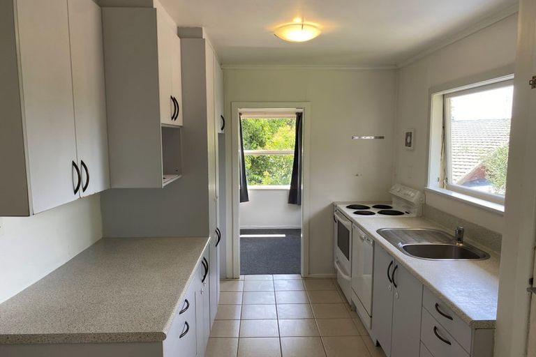 Photo of property in 2/284 Wairau Road, Glenfield, Auckland, 0629