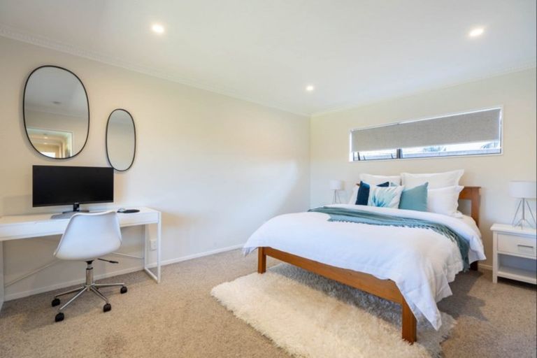 Photo of property in 4 Wakefield Grove, Waikanae, 5036