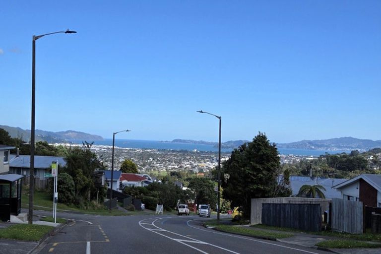 Photo of property in 3 Owaka Close, Kelson, Lower Hutt, 5010