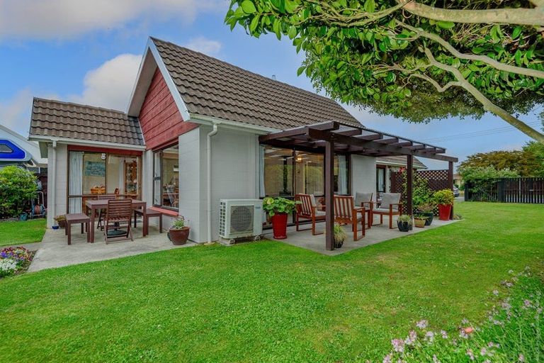 Photo of property in 192 Highsted Road, Casebrook, Christchurch, 8051