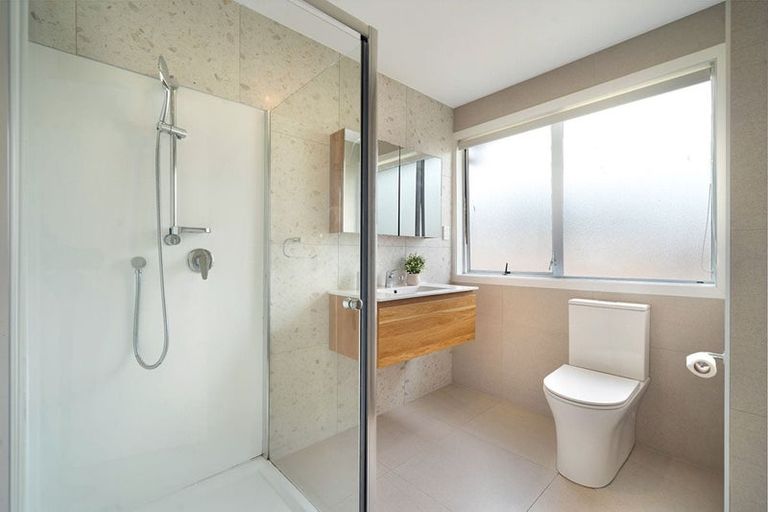 Photo of property in 2/69 Luanda Drive, Ranui, Auckland, 0612