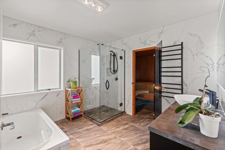 Photo of property in 3 Omana Avenue, Shelly Beach, Helensville, 0874