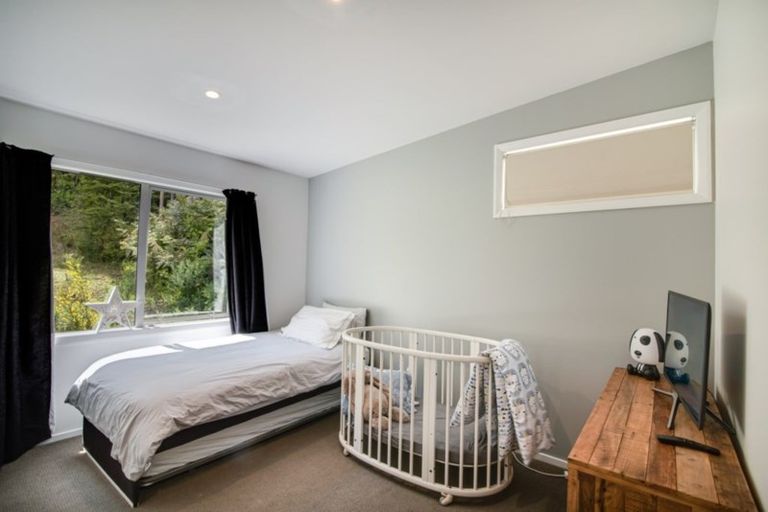 Photo of property in 11 Tall Tree Lane, Mount Creighton, Queenstown, 9371