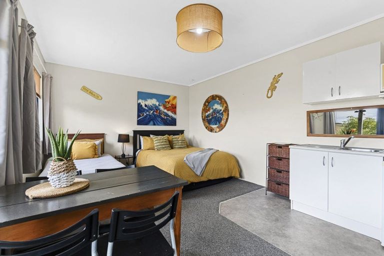 Photo of property in 7 Butlers Lane, Oakura, 4314