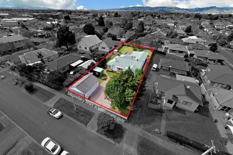 Photo of property in 6 West Street, Papakura, 2110