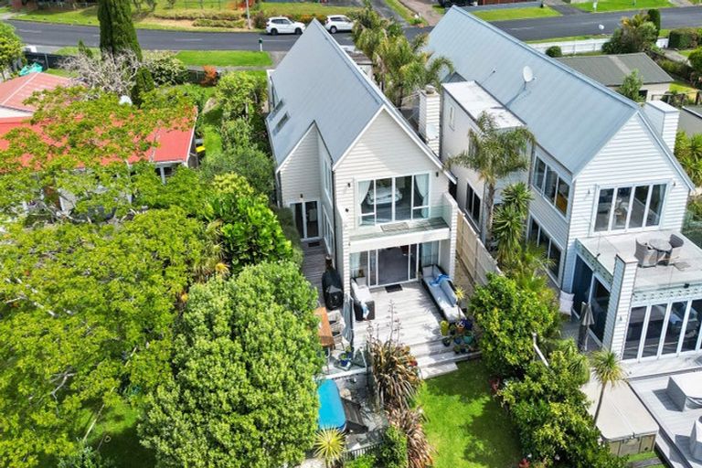 Photo of property in 7a Torkar Road, Clarks Beach, 2122