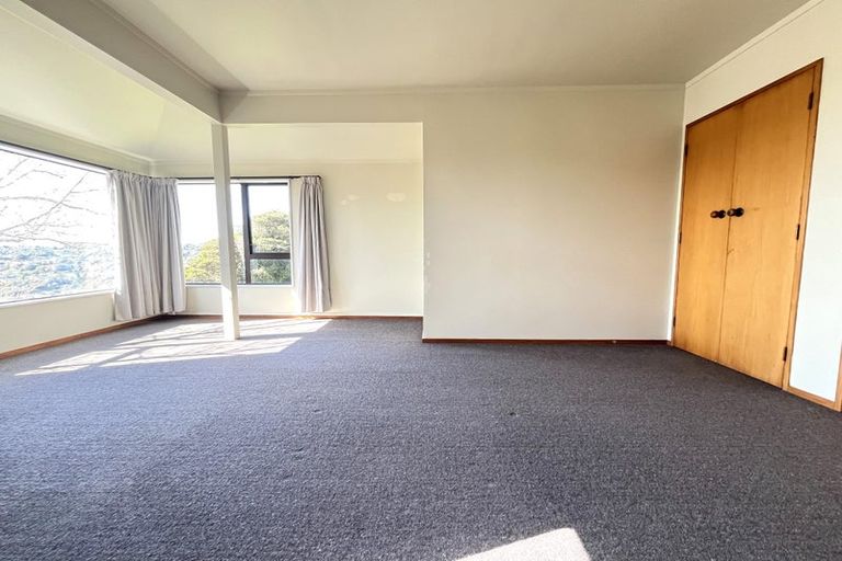 Photo of property in 8 Fillbridge Way, Karori, Wellington, 6012