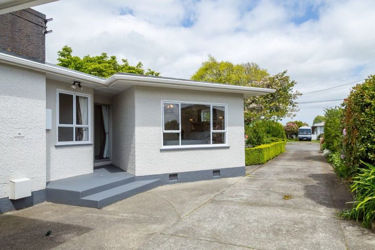 Photo of property in 26 Costley Street, Carterton, 5713