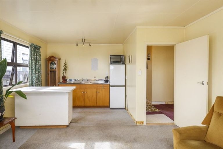 Photo of property in 17 Works Road, Longburn, Palmerston North, 4412