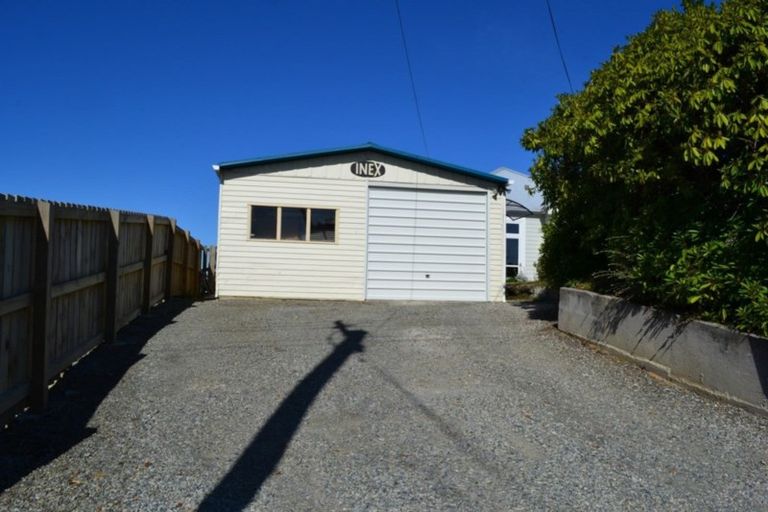 Photo of property in 63 Wharfe Street, South Hill, Oamaru, 9400