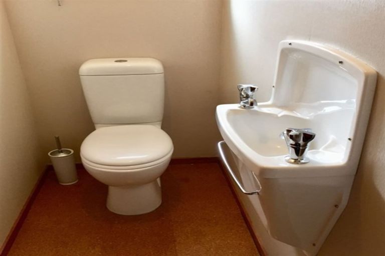 Photo of property in 1/8 Tuscany Place, Beckenham, Christchurch, 8023