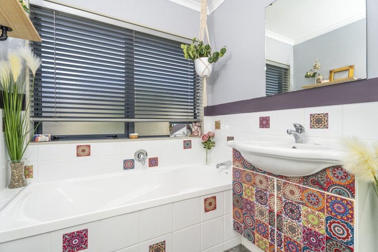 Photo of property in 1 Heritage Close, Whitianga, 3510