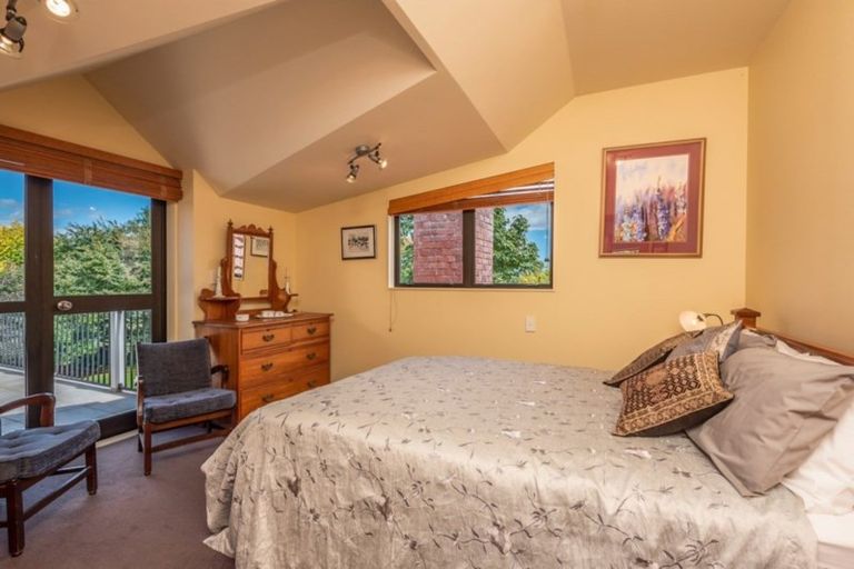 Photo of property in 312 Heatherlea Road East, Levin, 5571