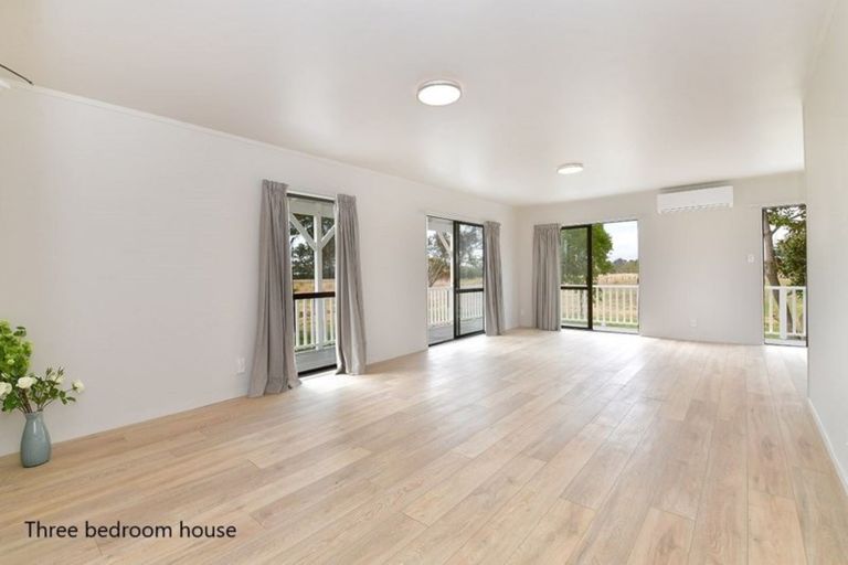 Photo of property in 323 South Head Road, South Head, Helensville, 0874