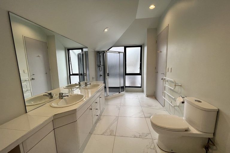 Photo of property in 2/174 Bucklands Beach Road, Bucklands Beach, Auckland, 2012