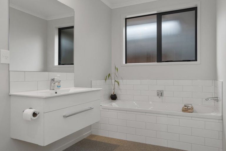 Photo of property in 6 Traverse Lane, Omokoroa, 3114