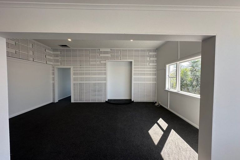 Photo of property in 42 Tennyson Street, Dannevirke, 4930