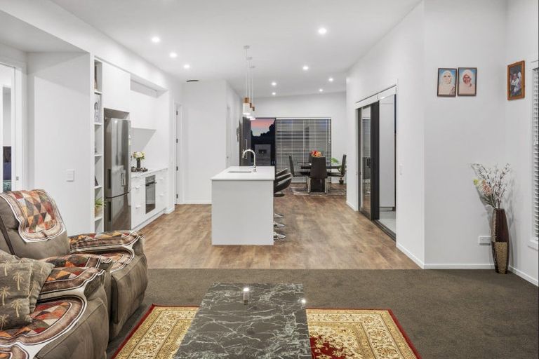 Photo of property in 267 Te Okuroa Drive, Papamoa, 3118