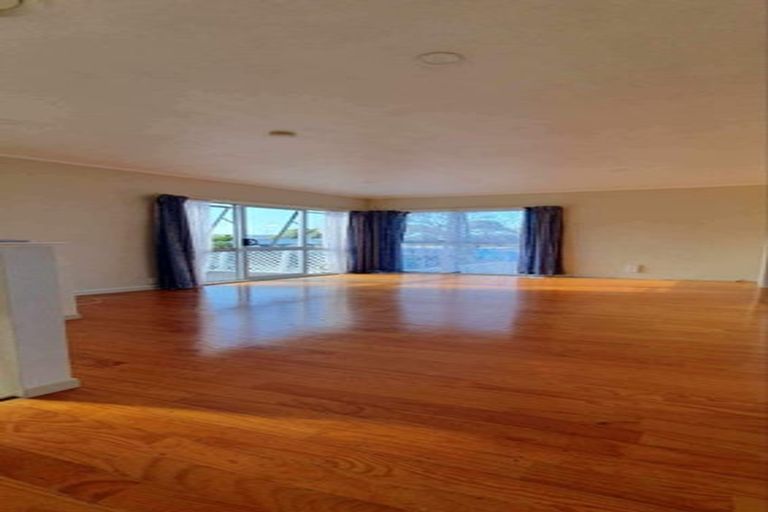 Photo of property in 10 Valencia Place, Manurewa, Auckland, 2102