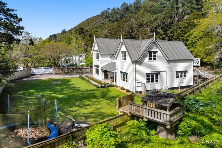 Photo of property in 524 Main Road North, Timberlea, Upper Hutt, 5018