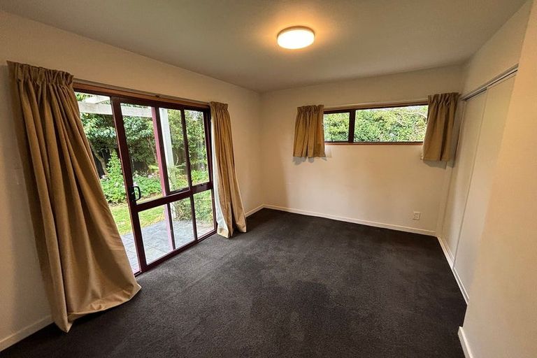 Photo of property in 8a Braco Place, Burnside, Christchurch, 8041