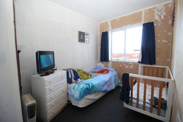 Photo of property in 9 Adele Street, Woodville, 4920