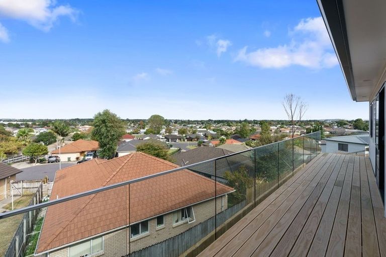 Photo of property in 51 Kirikiri Drive, Papakura, 2110