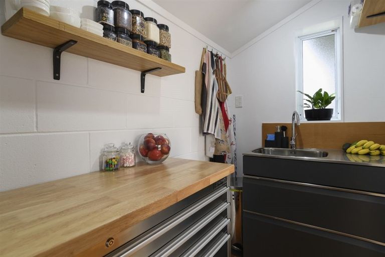 Photo of property in 15 Valley Road, Mount Maunganui, 3116