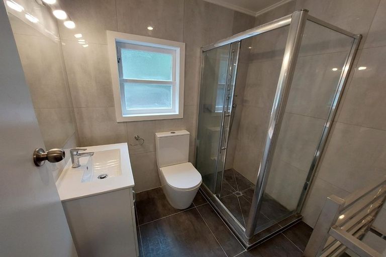 Photo of property in 4096 Great North Road, Glen Eden, Auckland, 0602