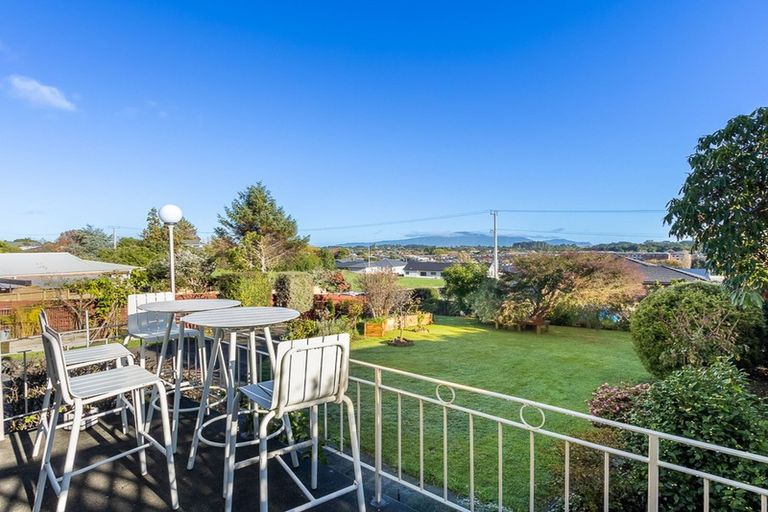 Photo of property in 39 Huia Street, Waikanae, 5036